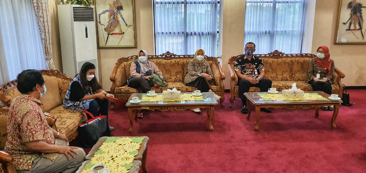Temu Akhir dengan Tim Irjen Kemdikbud Mengenai Program Bantuan Center of Excellence (CoE) Temu Akhir dengan Tim Irjen Kemdikbud Mengenai Program Bantuan Center of Excellence (CoE)
