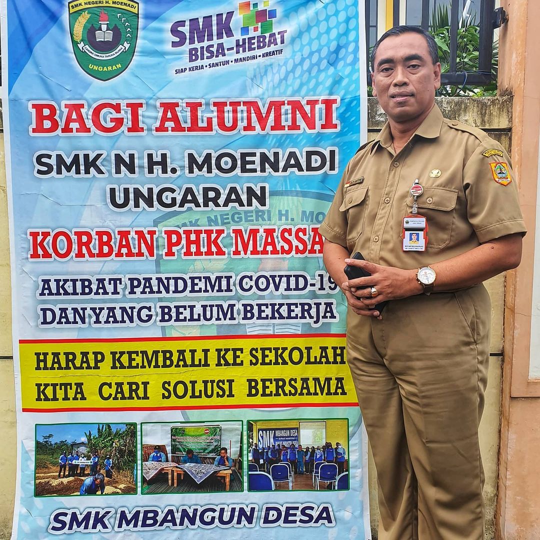 Kunjungan Ka Cabdin 01 ke SMKN H. Moenadi & SMAN 1 Ungaran Kunjungan Ka Cabdin 01 ke SMKN H. Moenadi & SMAN 1 Ungaran