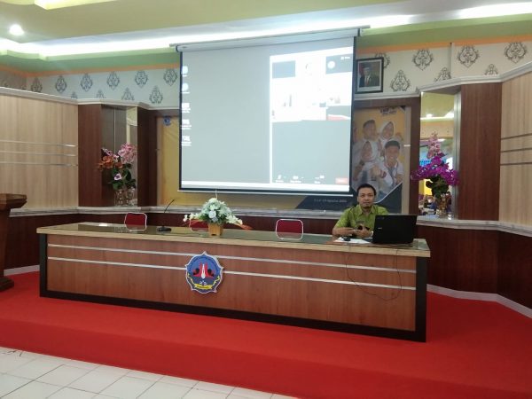 Overview Materi IHT KOS SMKN 4 Semarang dan Filosofi Pengajaran Ki Hajar Dewantara Overview Materi IHT KOS SMKN 4 Semarang dan Filosofi Pengajaran Ki Hajar Dewantara
