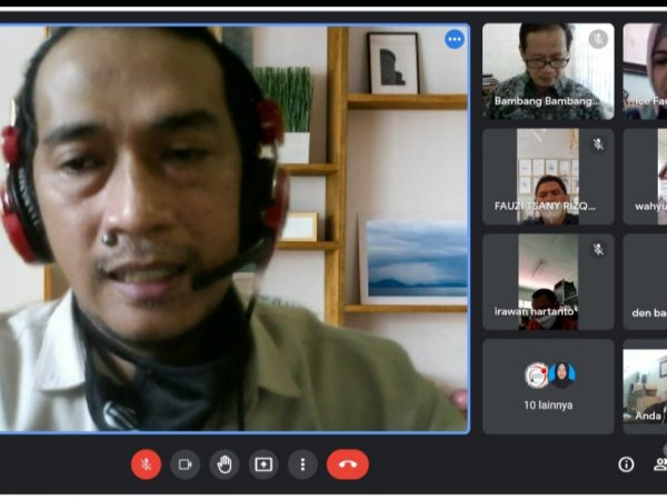 SMKN 4 Semarang “Ukir Prestasi Tiada Henti” Rapatkan Barisan Menyusun Kurikulum Operasional Sekolah SMKN 4 Semarang “Ukir Prestasi Tiada Henti” Rapatkan Barisan Menyusun Kurikulum Operasional Sekolah