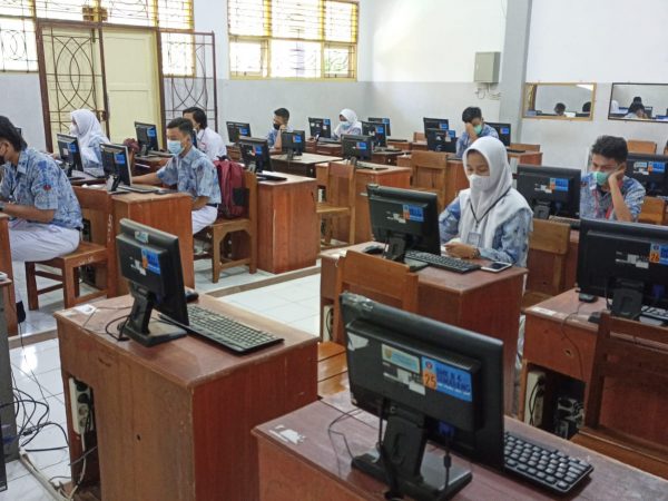 SMKN 4 Semarang “Ukir Prestasi Tiada Henti” Laksanakan  Gladi Bersih ANBK Tahun 2021