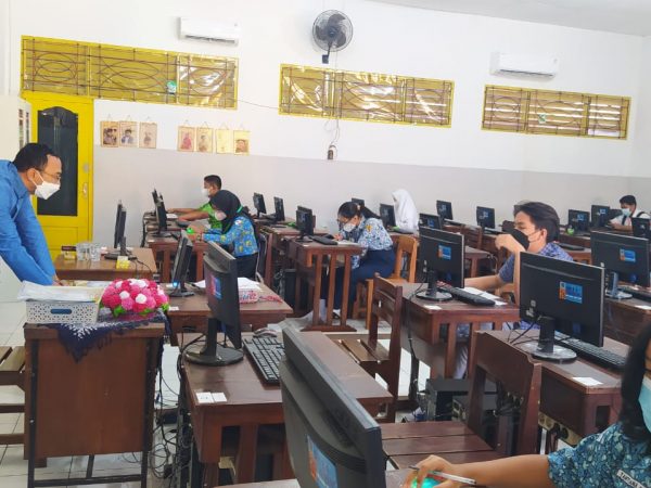 ANBK Lancar dan Terkendali di SMKN 4 Semarang “Ukir Prestasi Tiada Henti”