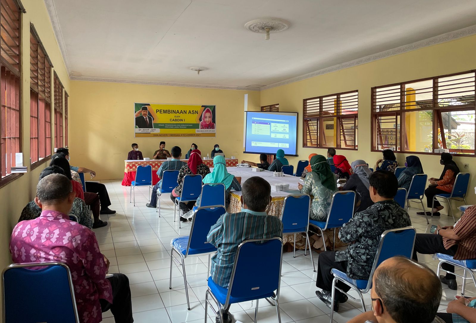 Pembinaan Kepegawaian Cabdin Wil I di SMAN 1 Bergas Pembinaan Kepegawaian Cabdin Wil I di SMAN 1 Bergas
