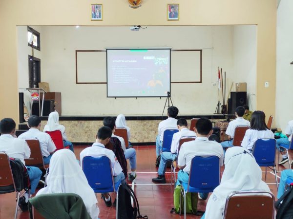 Market Corner Goes to SMK Negeri 5 Semarang