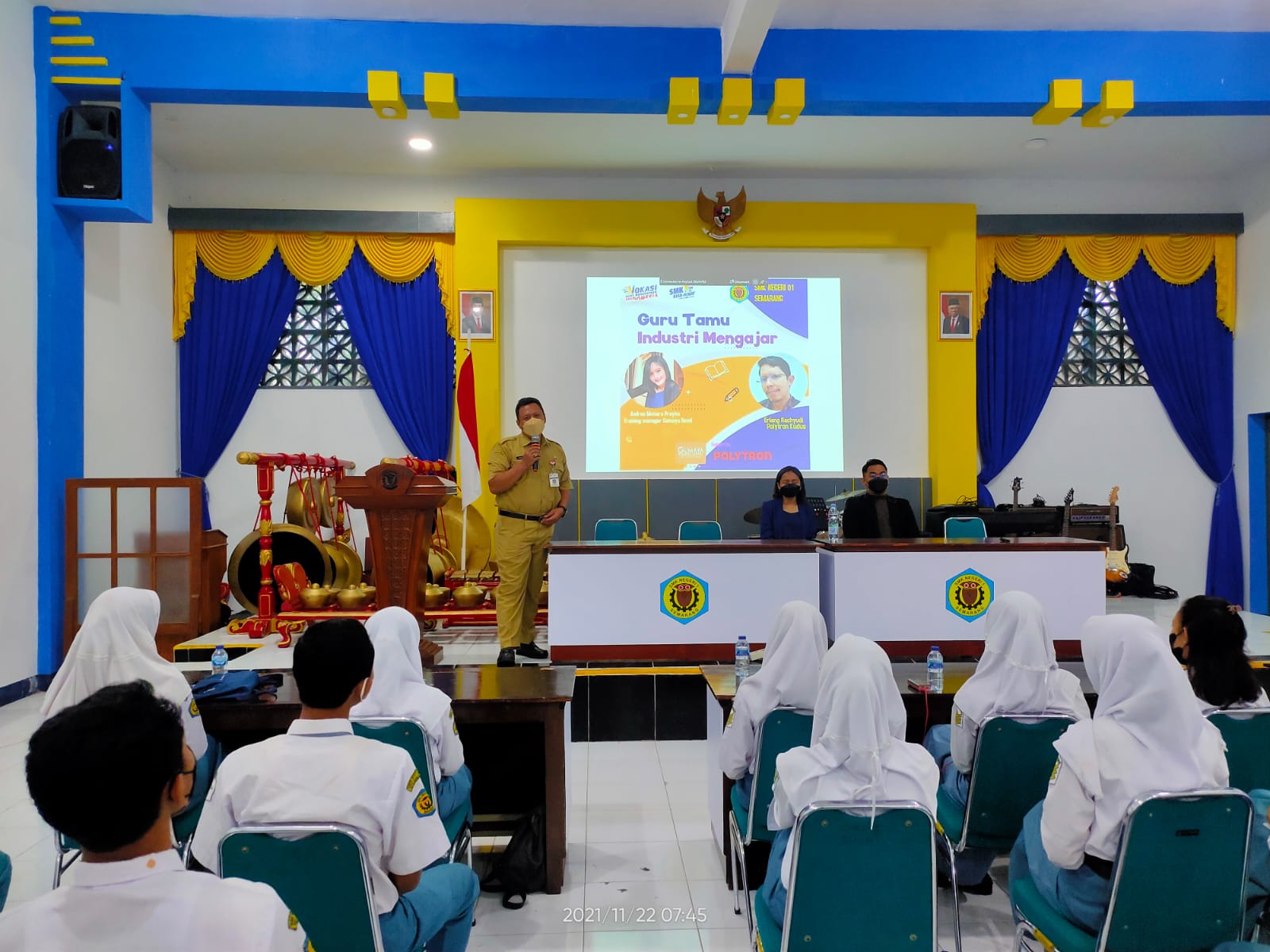 Guru tamu memberi inspirasi siswa STEMSA