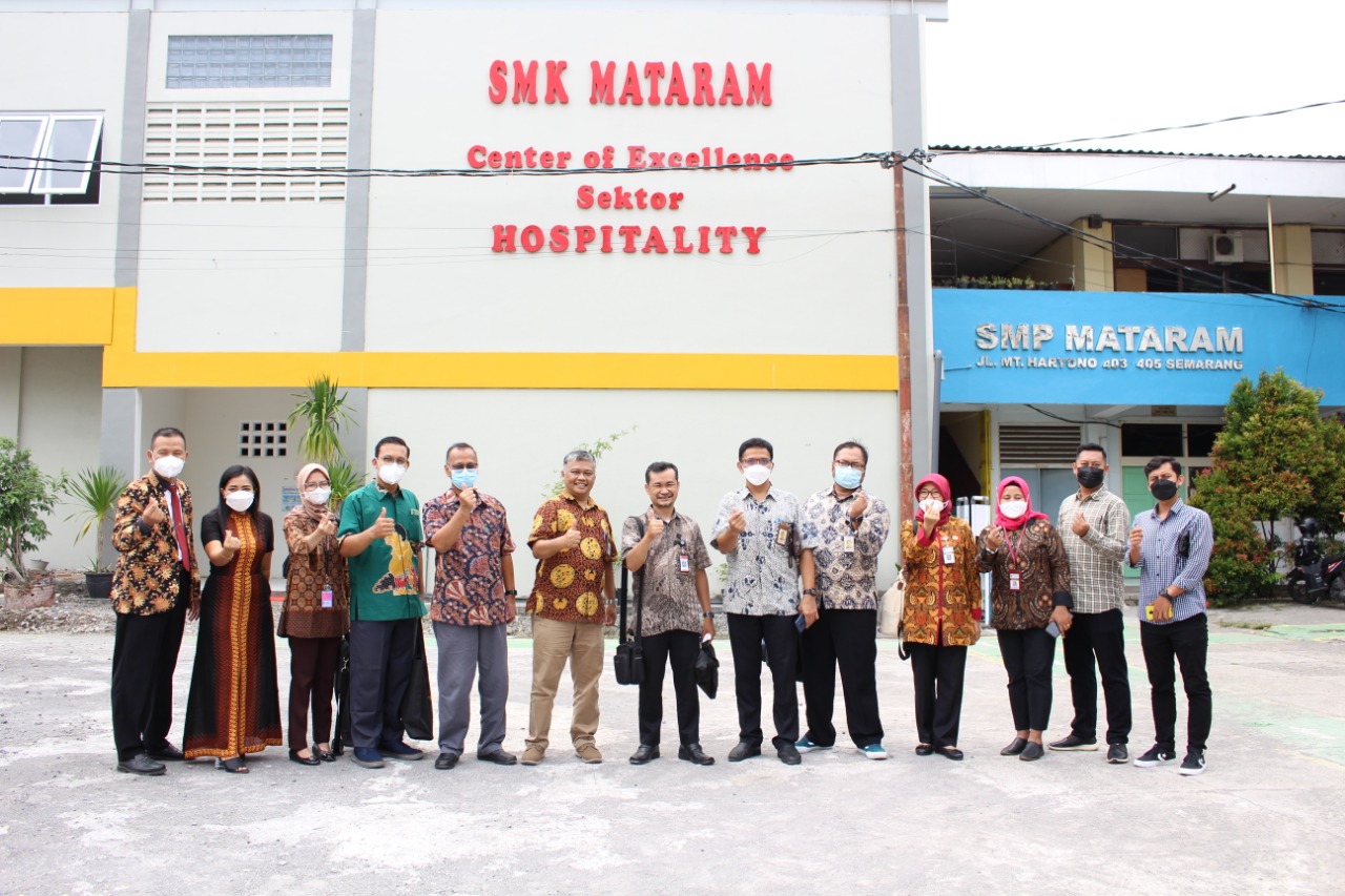 Kunjungan Kantor Staf Presiden, Direktorat SMK dan Mitrasdudi ke SMK Mataram Semarang