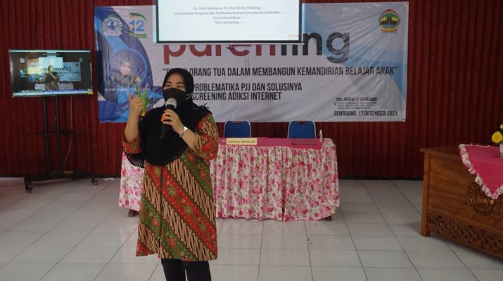 SMART PARENTING SMAN 12 Semarang