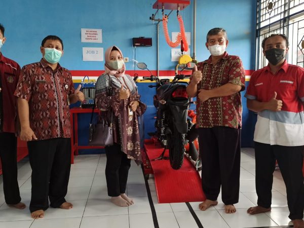 Supervisi Bantuan Peralatan SMK Prioritas dari Direktorat PSMK