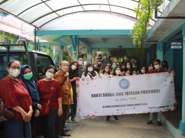 BAKTI SOSIAL SMK YAYASAN PHARMASI TAHUN AJARAN 2021/2022