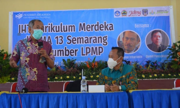 IHT Kurikulum Merdeka SMAN 13 Semarang IHT Kurikulum Merdeka SMAN 13 Semarang