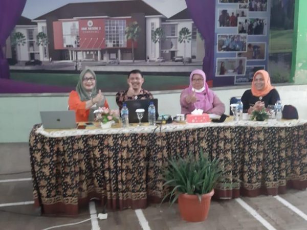SMKN 10 Semarang Berbagi Ilmu Menyusun PBD dengan SMKN 3 Semarang