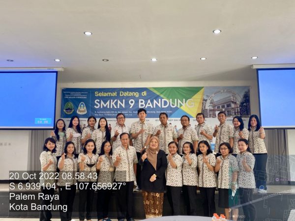 Studi Tiru SMK Theresiana Semarang Ke SMK Negeri 9 Bandung, Jawa Barat