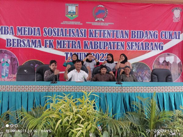 Siswi SMKN Satu Atap Tuntang Juarai Drama Pertunjukan Rakyat