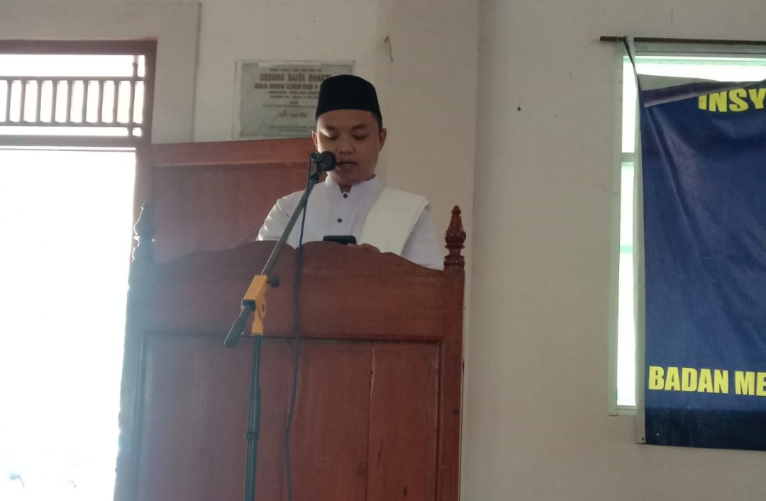 Jadikan Alumni Sebagai Khatib Sholat Jumat di SMKN 10 Semarang Jadikan Alumni Sebagai Khatib Sholat Jumat di SMKN 10 Semarang