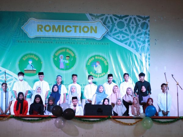 Tumbuhkan Sikap Moderat, ROHIS SMAN 2 Semarang Gelar ROMICTION
