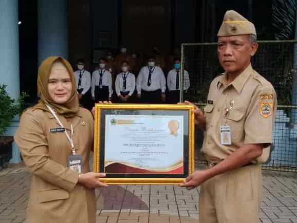 SMAGA Raih Sekolah Terbaik Kategori Siswa Berprestasi  Berjenjang Terbanyak di Cabdin 1 Jawa Tengah