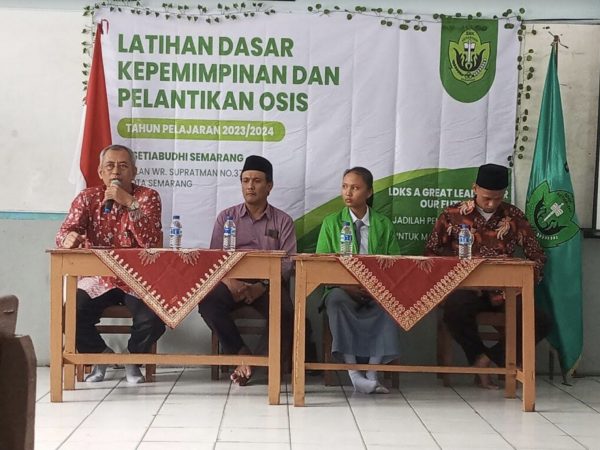 Latihan Dasar Kepemimpinan Siswa (LDKS) OSIS SMK Setiabudhi Semarang