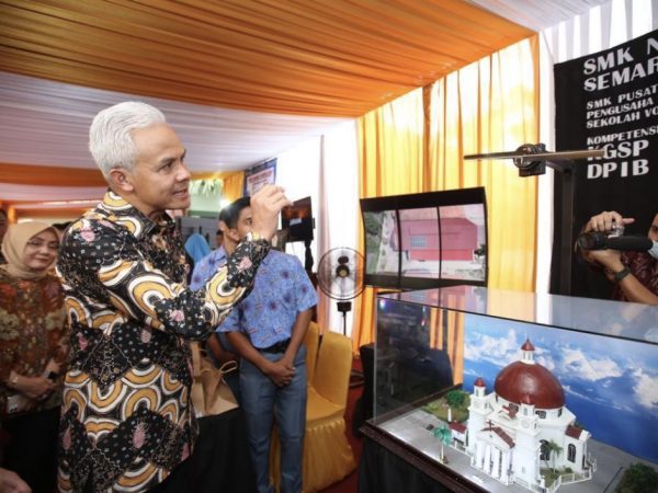 Gubernur Jawa Tengah Resmikan Revitalisasi 7 SMK Program Konsorsium Pengusaha RI, SMKN 3 Salah Satunya