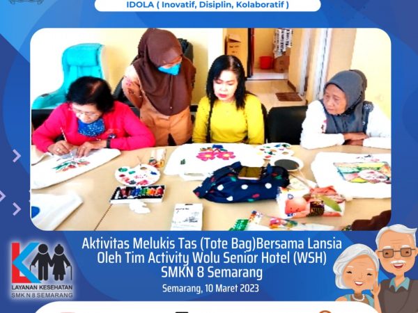 SMK N 8 Semarang Dampingi Lansia Melukis "Tote Bag"