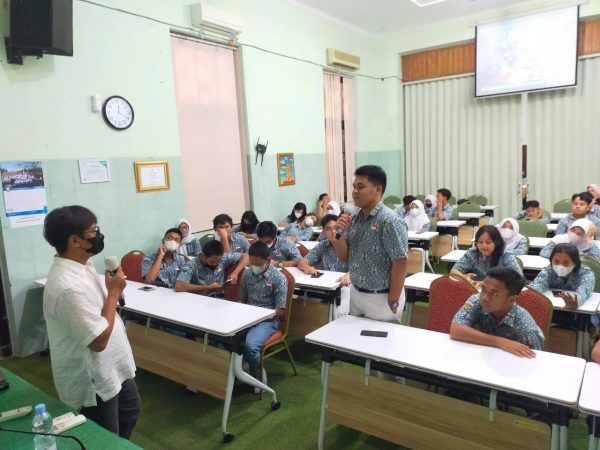 Workshop Fotografi di SMAN 5 Semarang