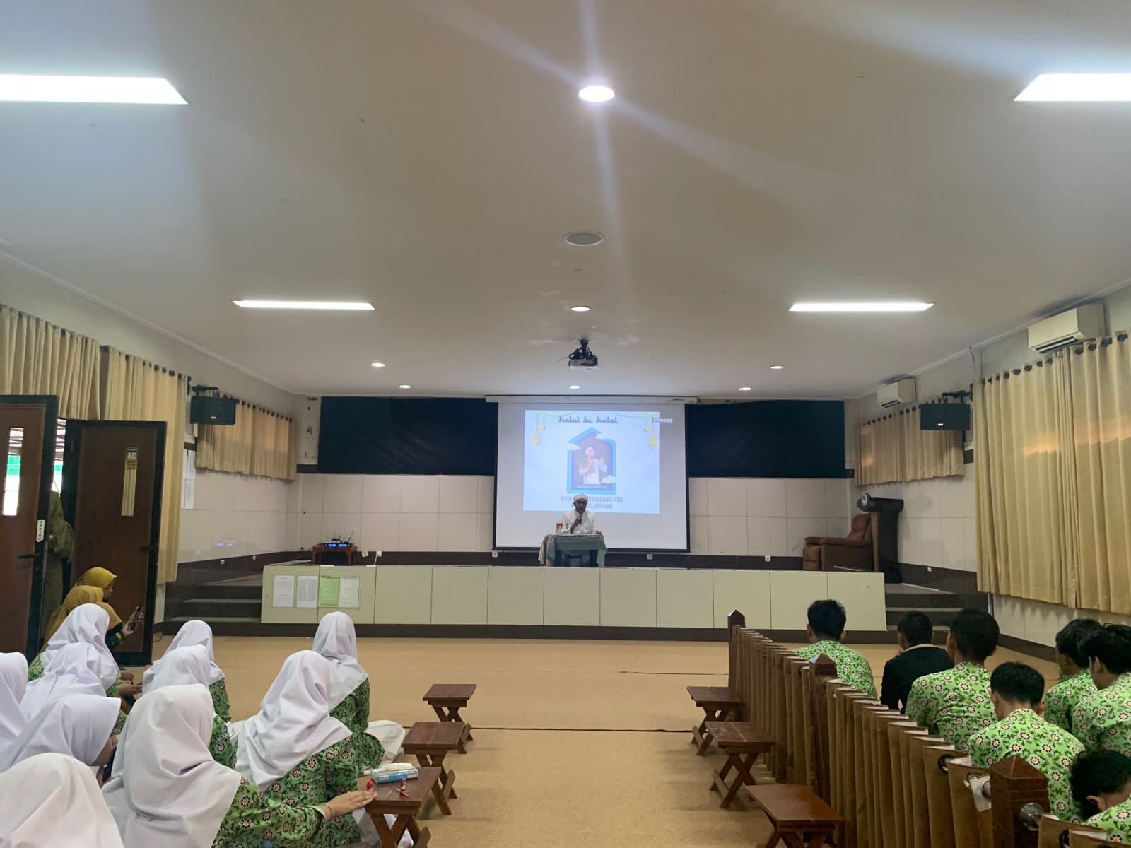 Sucikan Hati di Hari yang Fitri dengan Silaturahmi