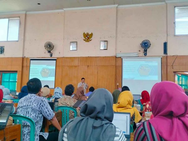 SMKN 10 Semarang Ikut Sosialisasi dan Bimbingan Teknis Akuntabilitas Pengelolaan Rekening Sekolah