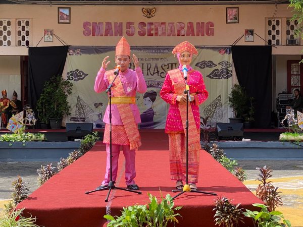Semarakan April Dengan Penguatan Budaya Lokal