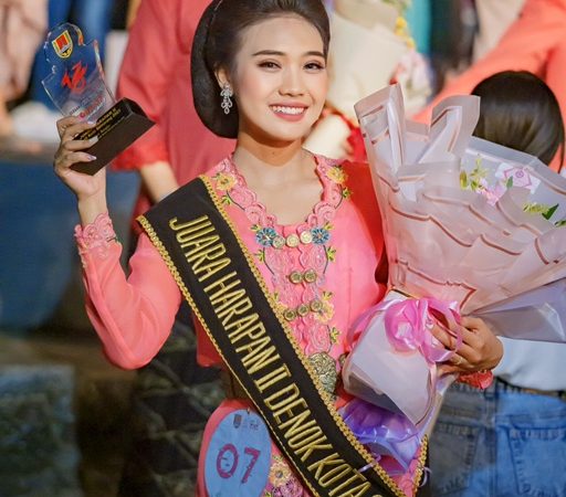 Siswi SMKN 6 Semarang Terpilih Sebagai Juara Harapan 2 Denok Kenang Semarang Tahun 2023