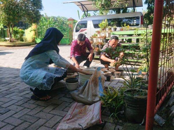 Habis Manis Biji Jangan Dibuang
