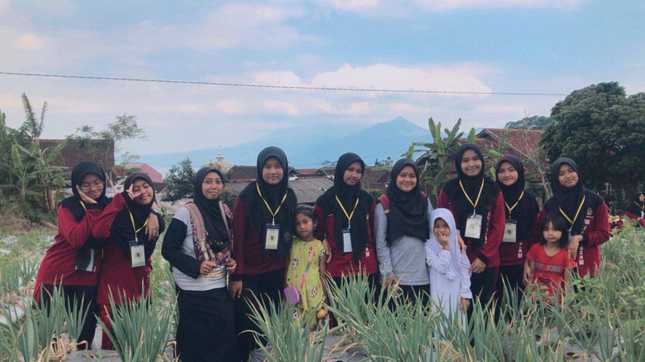 Projek Penguatan Profil Pelajar Pancasila dengan Praktik Urban Farming di Smazam