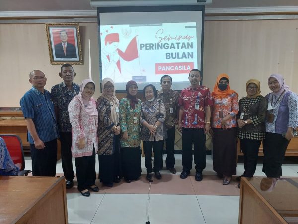 Guru PPKN SMAN 14 Semarang Hadiri Kegiatan Peringatan Bulan Pancasila