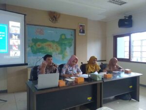 SMKN 10 Semarang Berbagi Praktik Baik Menulis Bersama Waka Humas Se Cabdin I