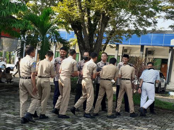Keutamaan Adab dalam Meniti Jalan Menuntut Ilmu