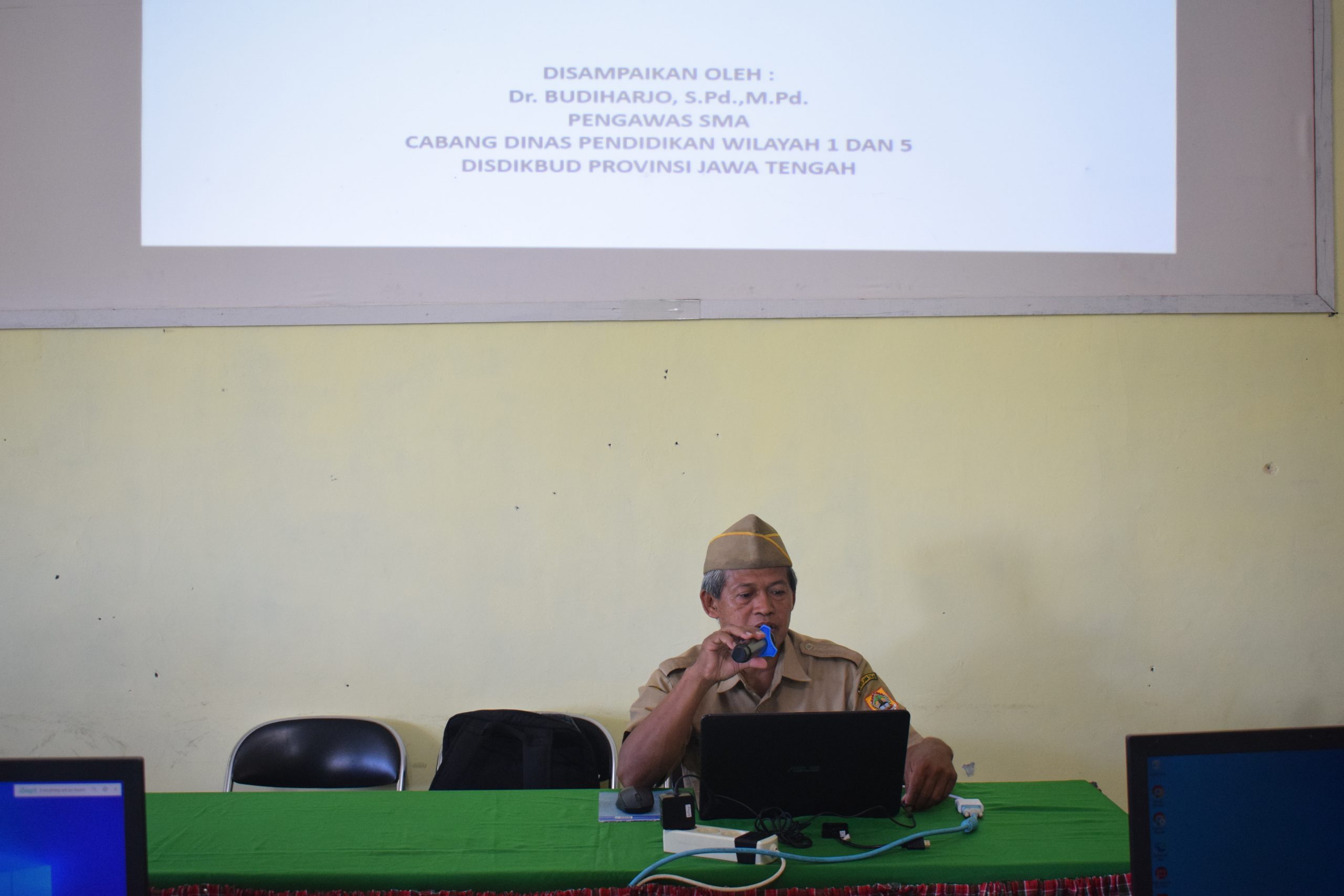 IHT SMAN 1 Bringin Bersama Bapak Dr. Siswanto, M.Pd., Kacabdin I & Bapak Dr. Budiharjo, S.Pd., M.Pd., Pengawas SMA Cabdin 1 & 5