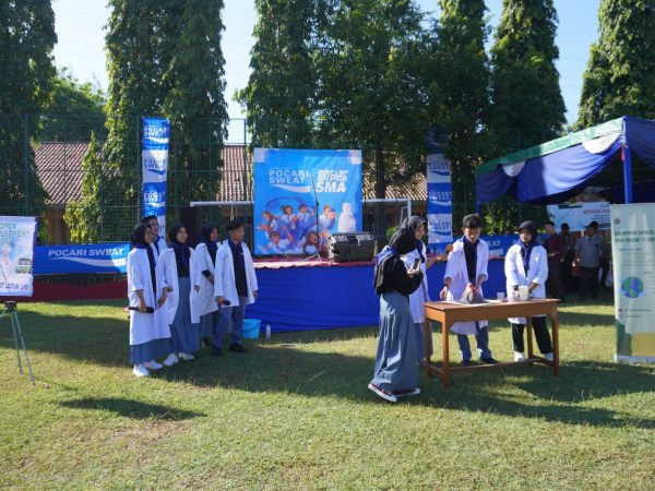 SMAN 11 Semarang dan Pocari Sweat Sukses Gelar Parade Ekstrakurikuler
