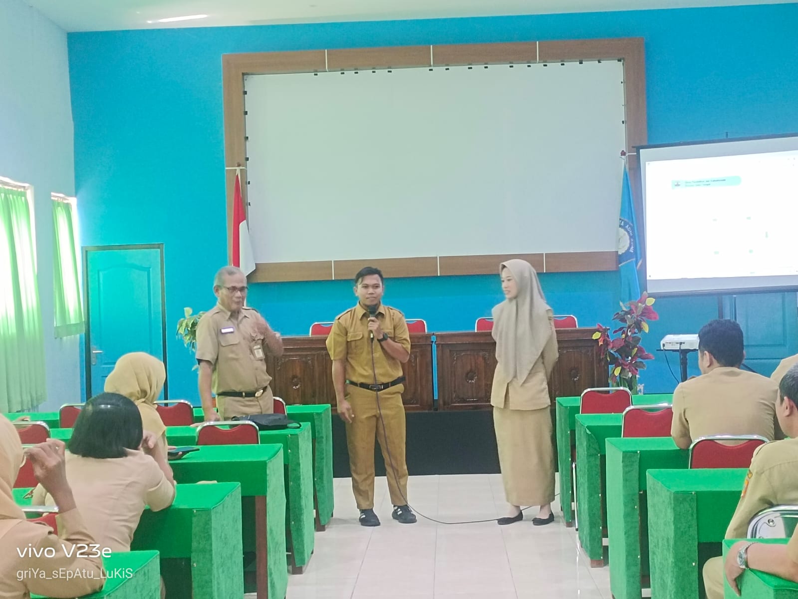 SMKN 10 Semarang Adakan IHT Penyusunan E-KTSP dan E-KOSP untuk Tingkatkan Kualitas Pendidikan