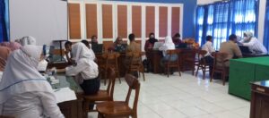 Kegiatan Pemeriksaan Kesehatan Puskesmas Bulu Lor di SMKN 10 Semarang