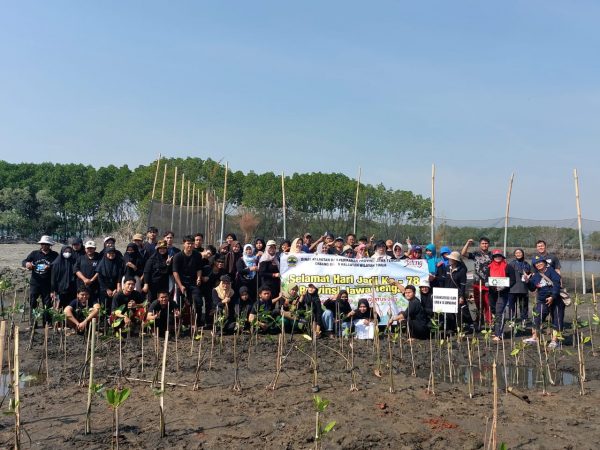 Lakukan Konservasi Alam, Ibu Kepala SMAN 14: Kita Sekolah Adiwiyata Mandiri