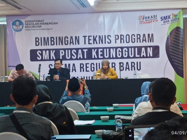 SMKN 10 Semarang Hadir Dalam Bintek SMK Pusat Keunggulan