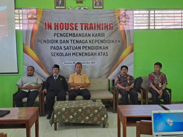 Guru & Karyawan  SMAN 1 Susukan Kab. Semarang, Ikuti In House Training Tema ‘Pengembangan Karir Pendidik & Tenaga Kependidikan Pada Satuan Pendidikan Sekolah Menengah Atas’