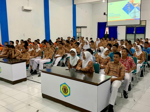 SMK Negeri 1 Semarang Gelar Kegiatan Guru Tamu dari PT. GEMAPEDEKABE