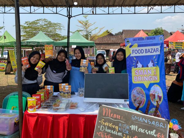 SMA Negeri 1 Bringin Berpartisipasi di Gebyar Expo UKSW