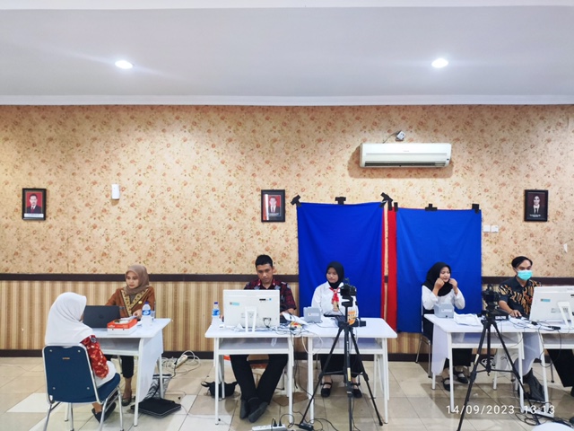 Pembuatan KTP El Secara Kolektif di SMKN 6 : Transformasi Administrasi Kependudukan Pembuatan KTP El Secara Kolektif di SMKN 6 : Transformasi Administrasi Kependudukan