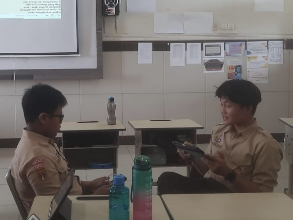 Belajar Sejarah   Melalui Podcast di SMA Islam Hidayatullah