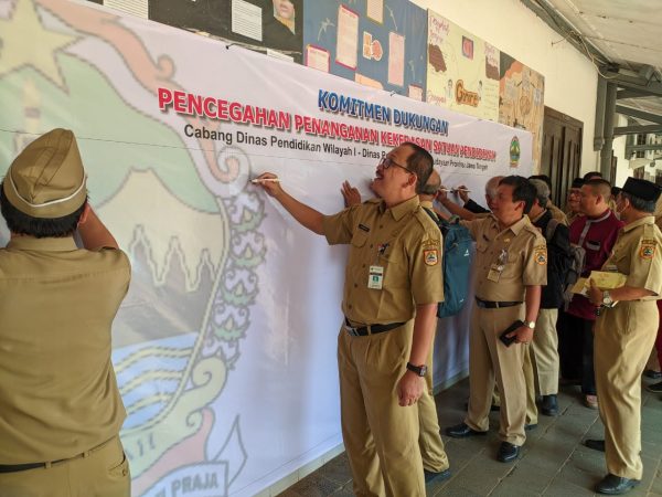 SMKN 10 Semarang Hadir Dalam Rapat Sosialisasi Pencegahan dan Penanganan Kekerasan di Lingkungan Satuan Pendidikan