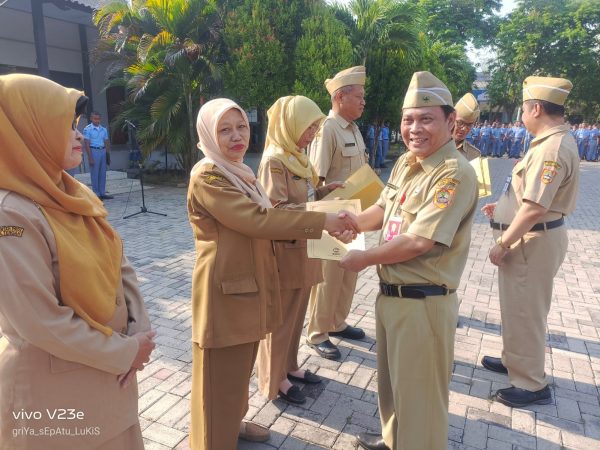 Guru dan Karyawan SMKN 10 Semarang Naik Pangkat Berkat Program GGM
