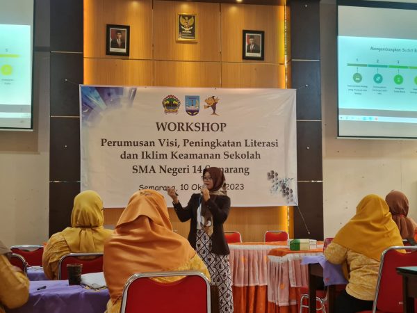 Perbaiki Mutu Rapor Sekolah, SMAN 14 Adakan Pelatihan Untuk Pelayanan Lebih Baik