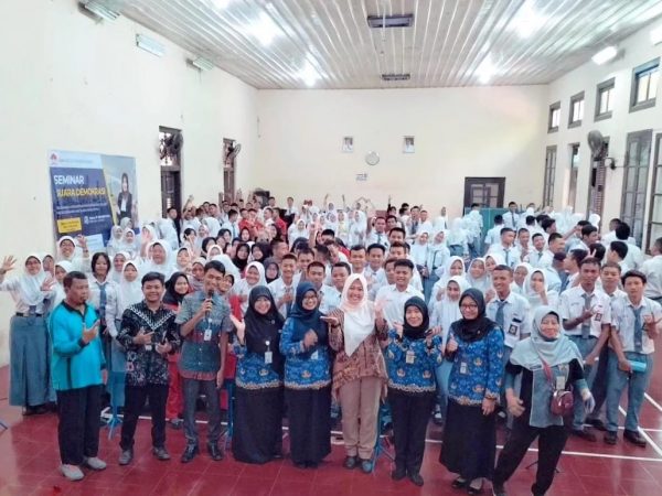 STEMA Seminar Suara Demokrasi: Bagaimana Menumbuhkan Kesadaran dalam Menggunakan Hak Suara pada Pemilu.