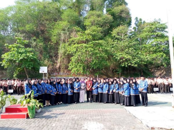 SMANDELA Deklarasikan Sekolah Ramah Anak