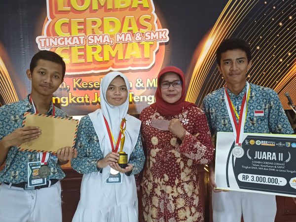 Prestasi Tim SMAN 5 Semarang di Lomba Cerdas Cermat RSINU Demak 2023